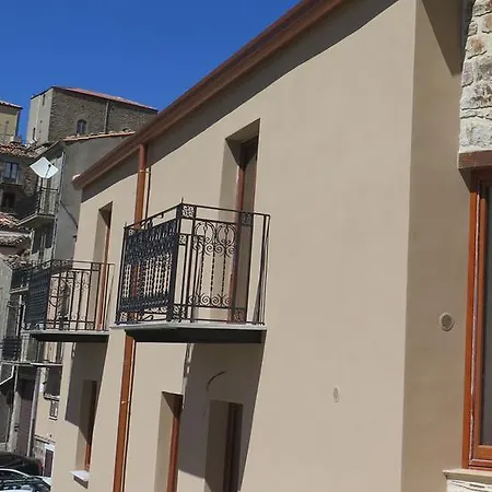 Porta Baciamano Affittacamere