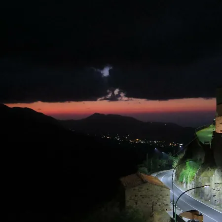 Гостевой дом Porta Baciamano Geraci Siculo