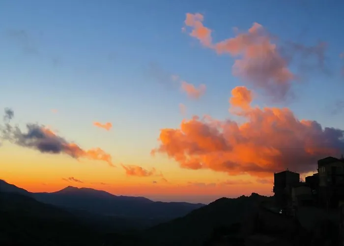 Porta Baciamano 3* Geraci Siculo